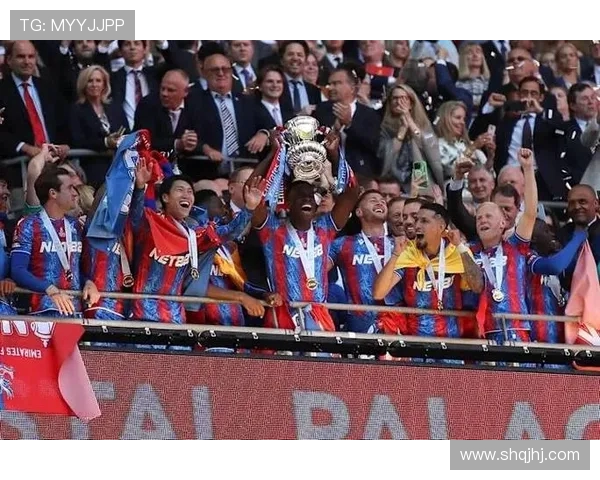 西部罗马与水晶宫激战正酣谁能在欧联杯中脱颖而出